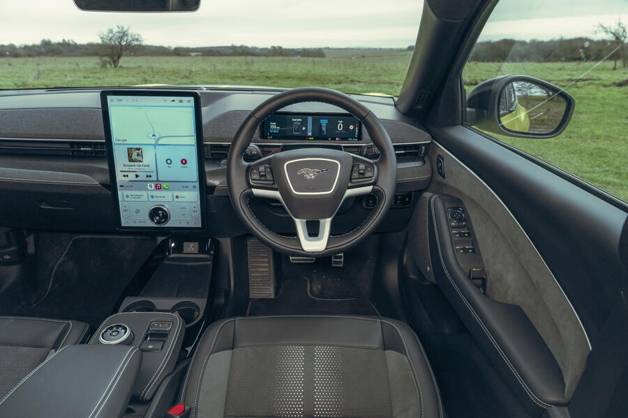 کابین داخلی Mach-E Rally