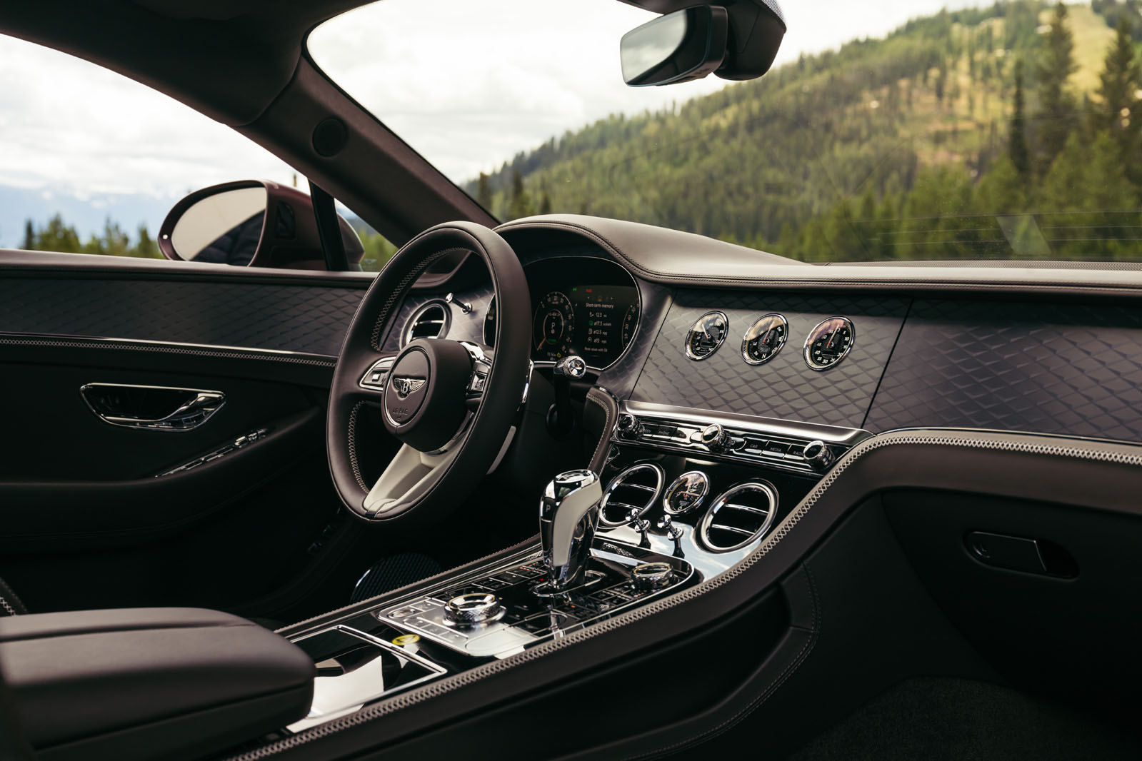 داشبورد بنتلی کانتیننتال GT مدل 2026