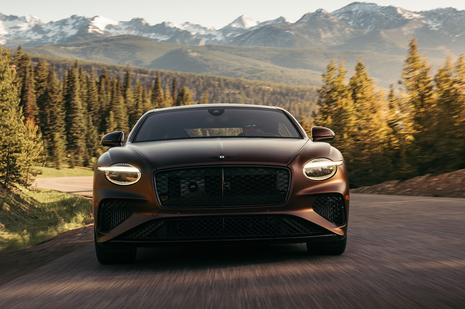 عملکرد فنی بنتلی کانتیننتال GT پلاگین هیبرید