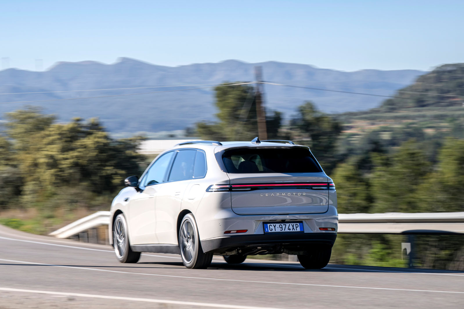 نمای عقب لیپ موتور C10 در پیچ