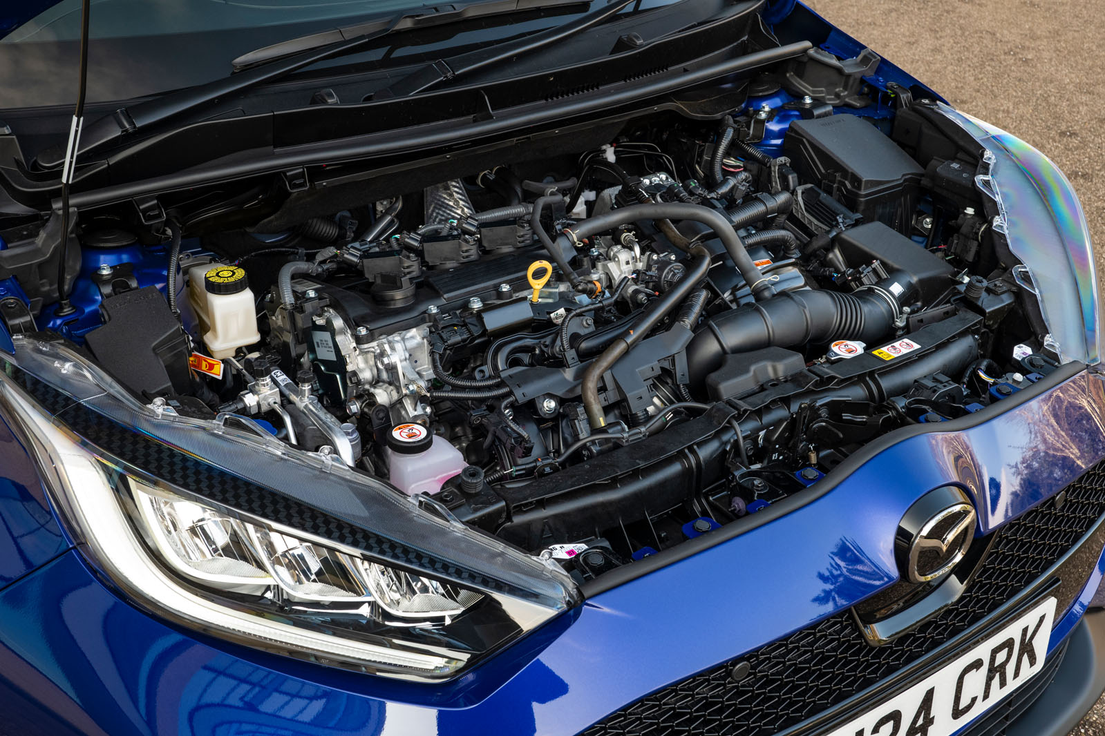 پیشرانه هیبریدی مزدا 2