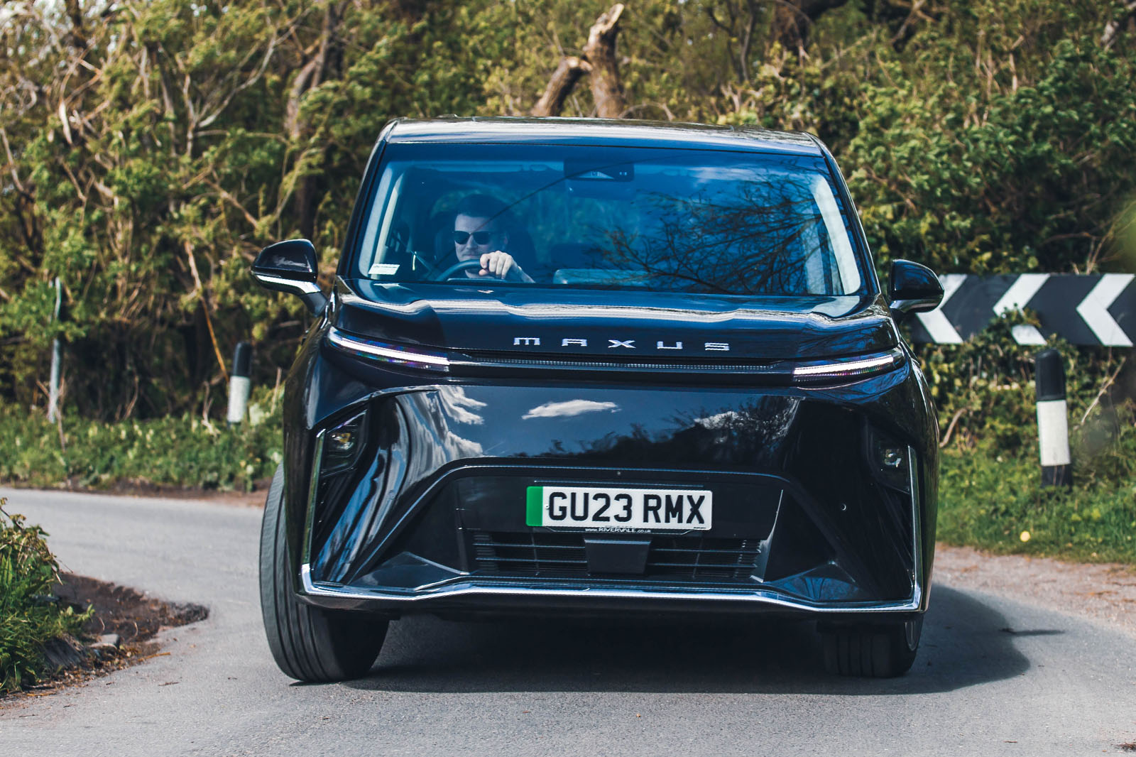 هندلینگ مکسوس میفا 9 در پیچ