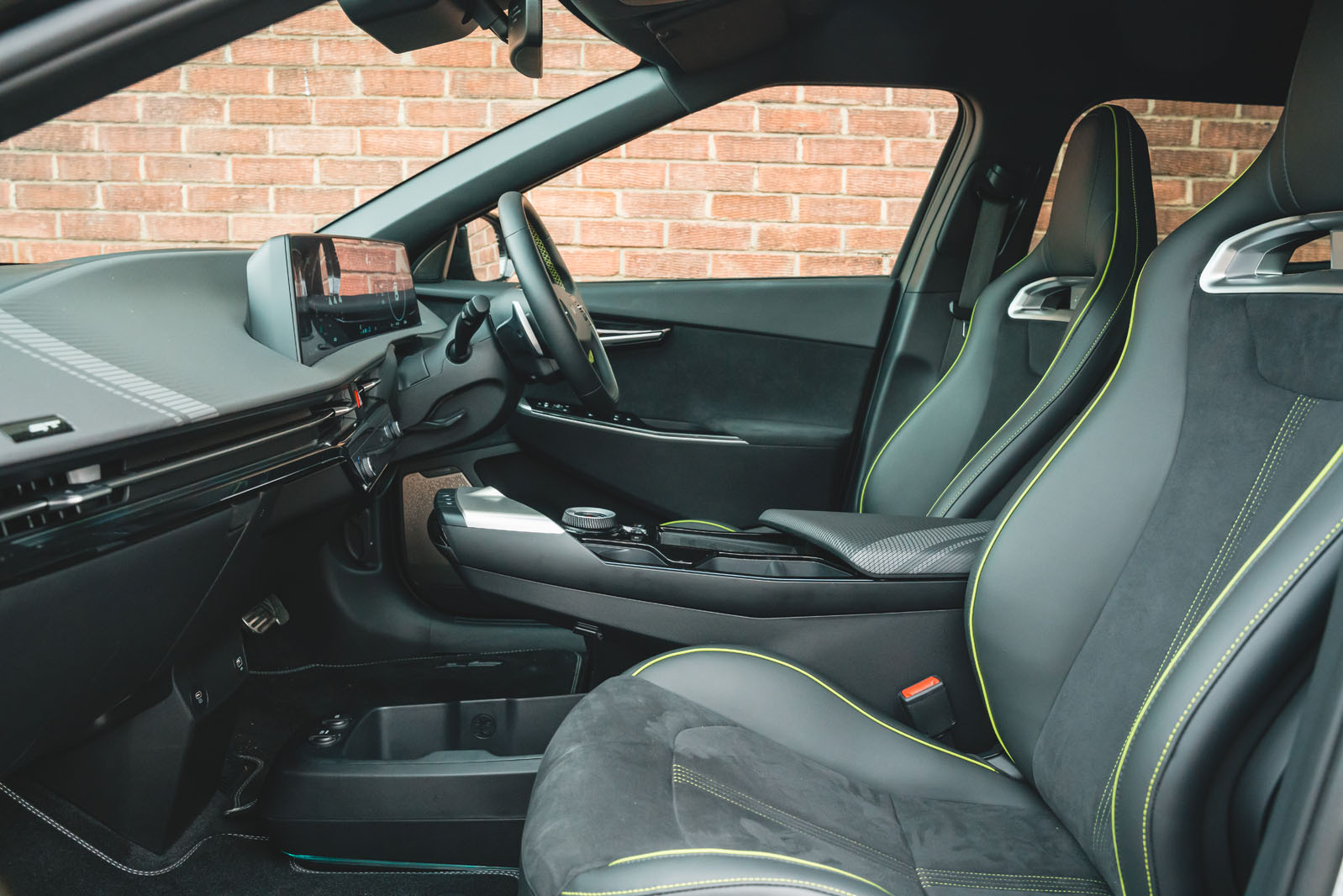 صندلی های جلوی کیا EV6 GT