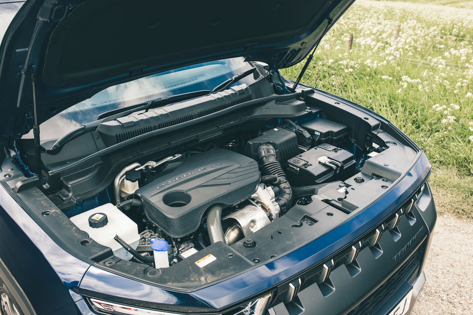 موتور و اجزای فنی کی‌جی‌ام تورس