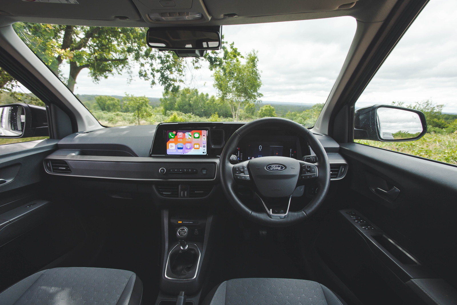 کابین فورد تورنیو کوریر