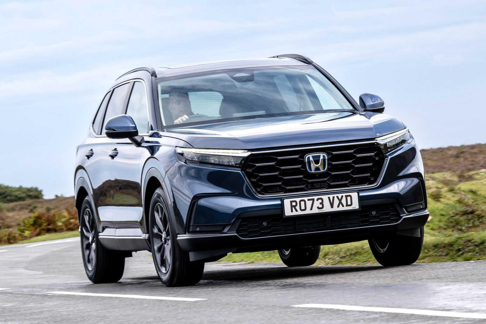 تست هندلینگ و عبور از پیچ هوندا سی آر وی