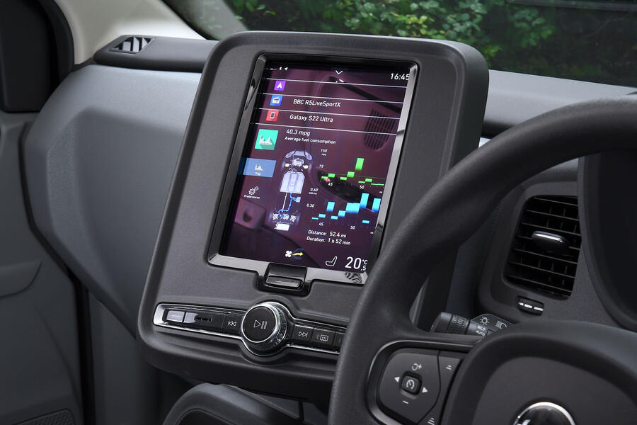 صفحه نمایش سیستم چندرسانه ای LEVC TX