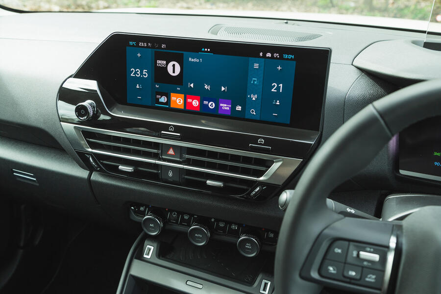 مانیتور اطلاعات سرگرمی سیتروئن e-C4