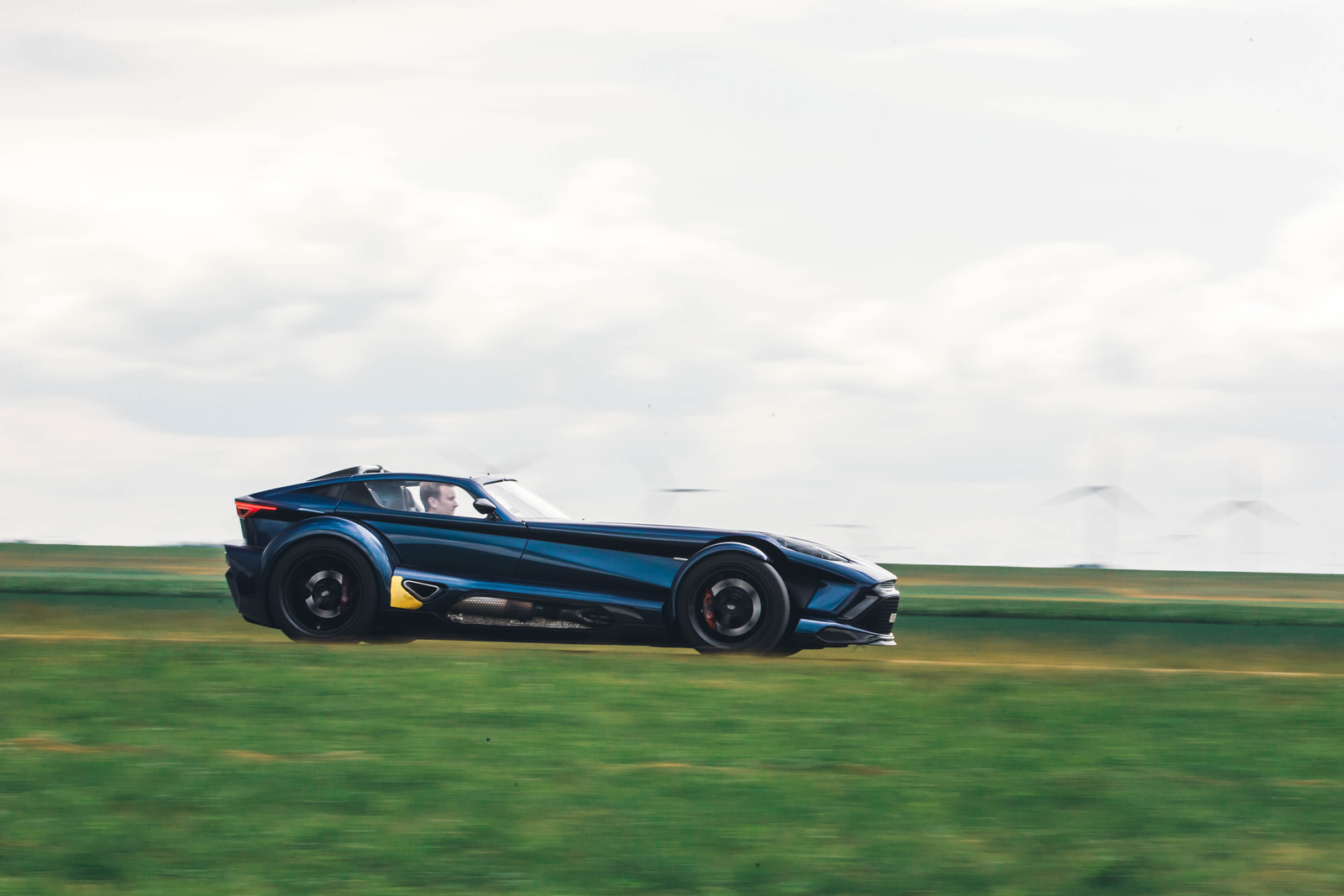 هندلینگ دنکرورت f22 در پیچ ها