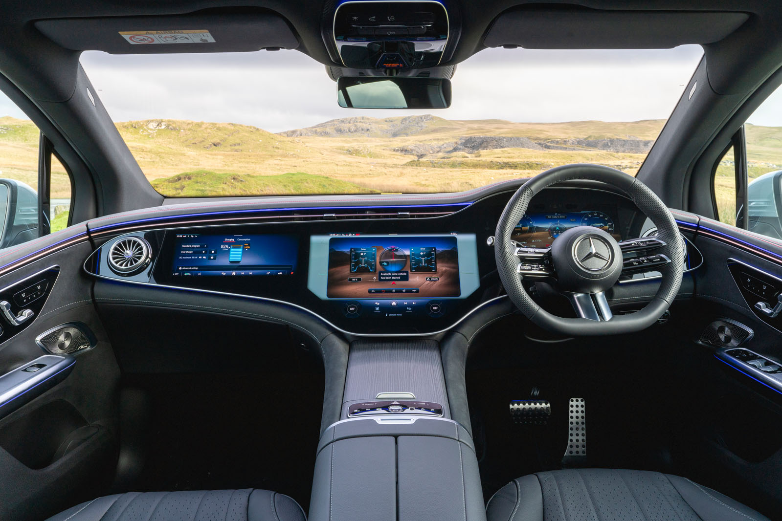 نمای داخلی و کابین مرسدس بنز EQE SUV