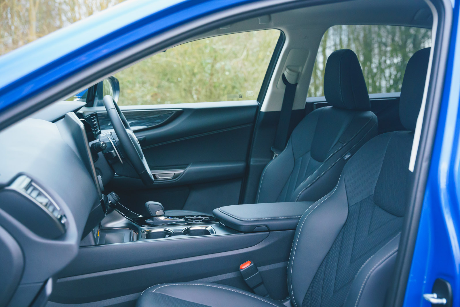 نمای کابین لکسوس NX ۲۰۲۶