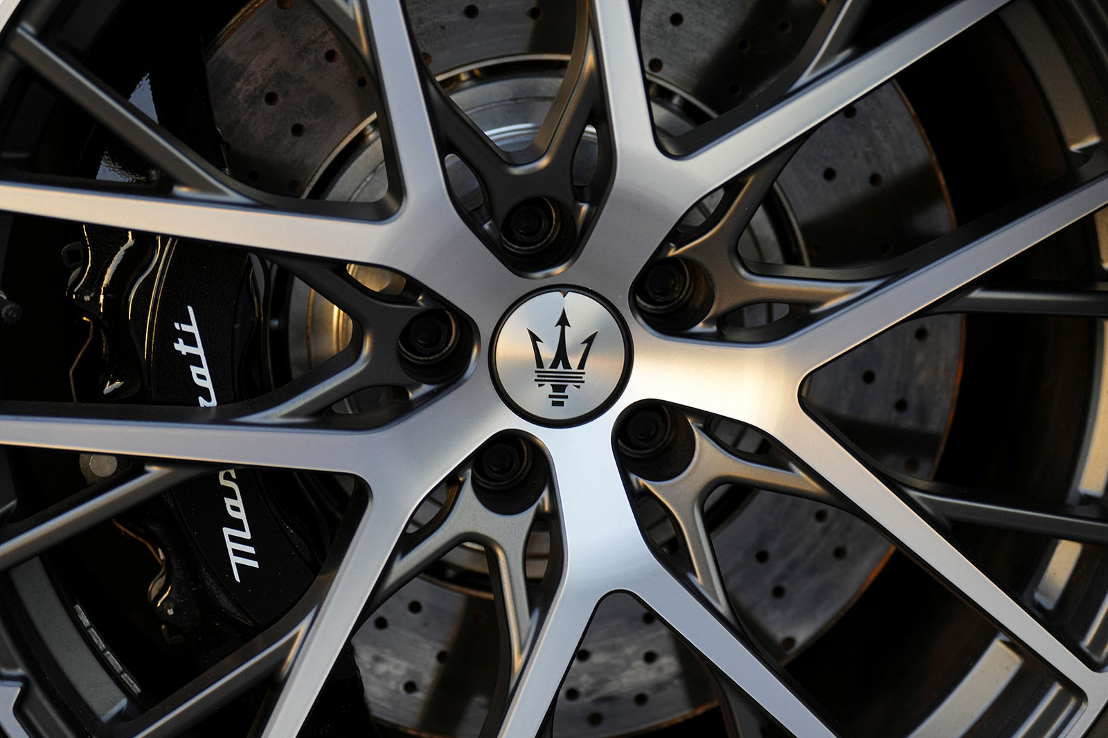 چرخ مازراتی گرن‌توریسمو تروفئو