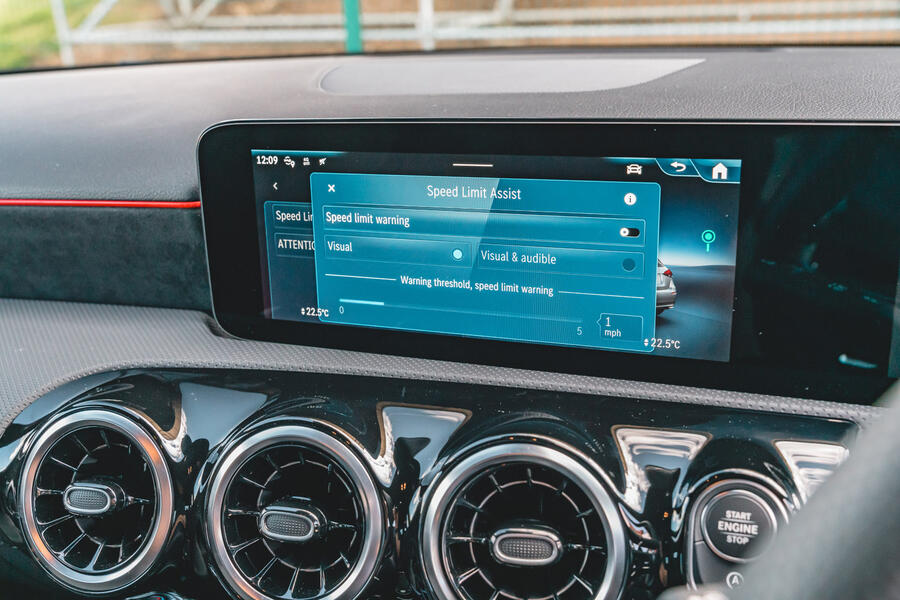 سیستم های کمکی رانندگی مرسدس بنز کلاس A