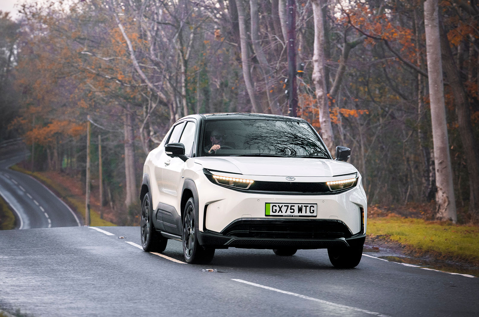 عملکرد و شتاب تویوتا Urban Cruiser در حال حرکت