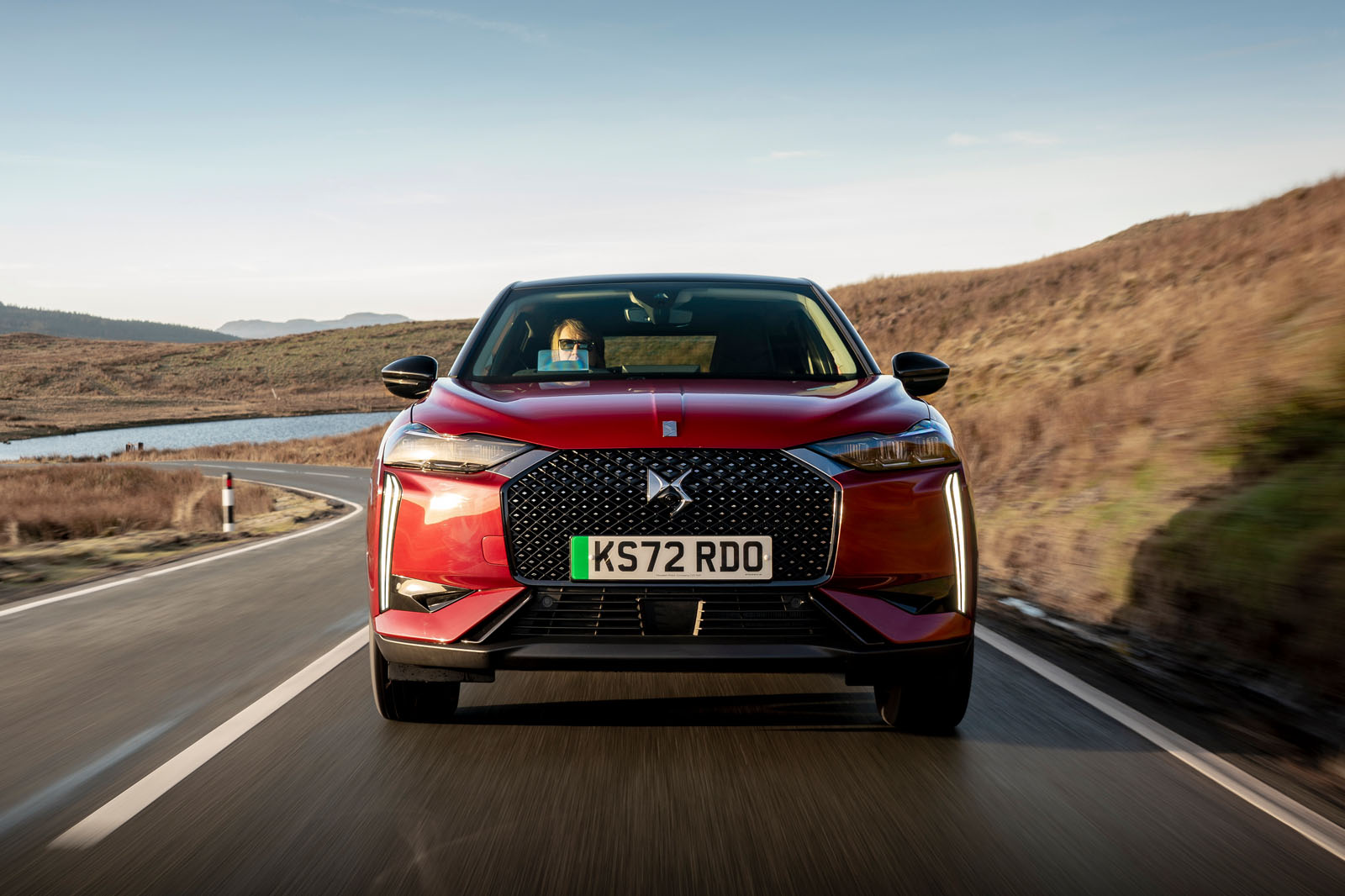 نمای روبروی دی اس 3 در حرکت