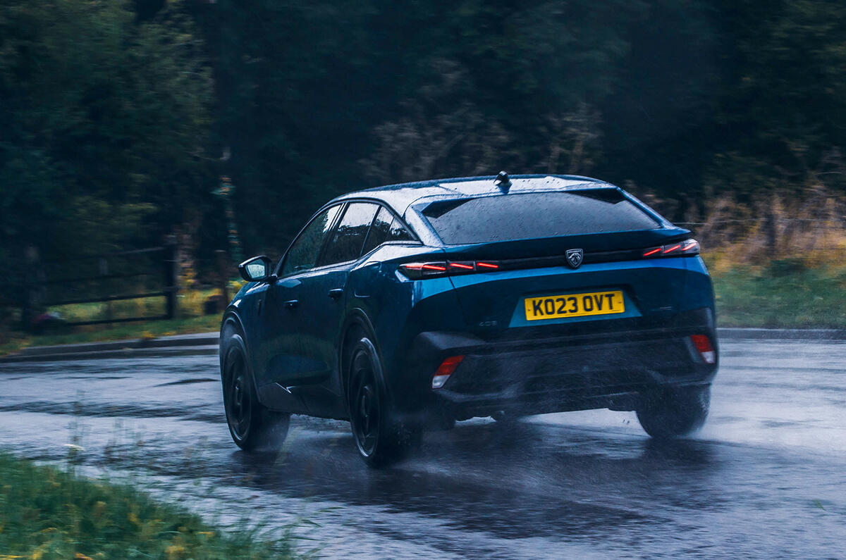 نمای عقب پژو 408 ۲۰۲۳