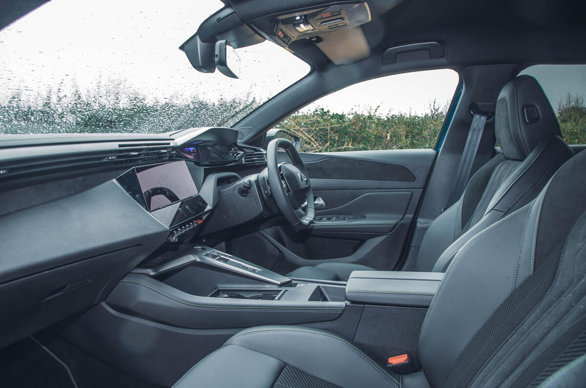 صندلیهای جلو پژو 408 ۲۰۲۳