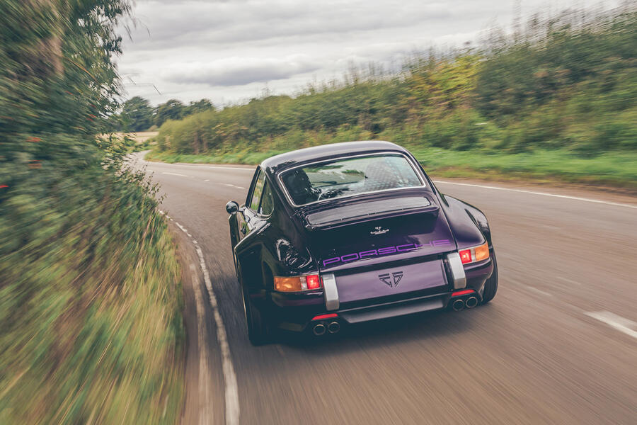 ردیابی عقب پورشه 911 تئون دیزاین 03