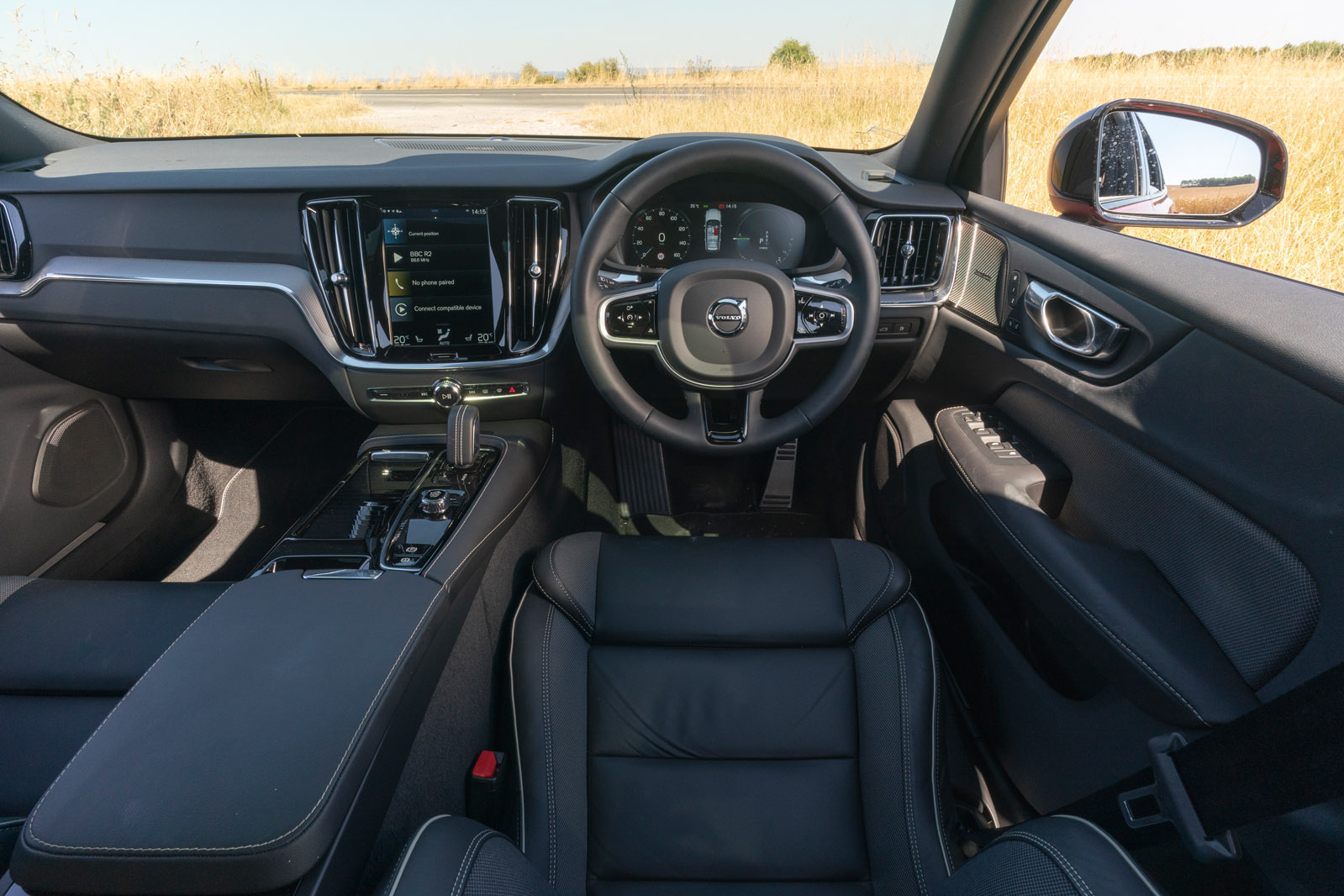 داشبورد و کنسول میانی ولوو V60