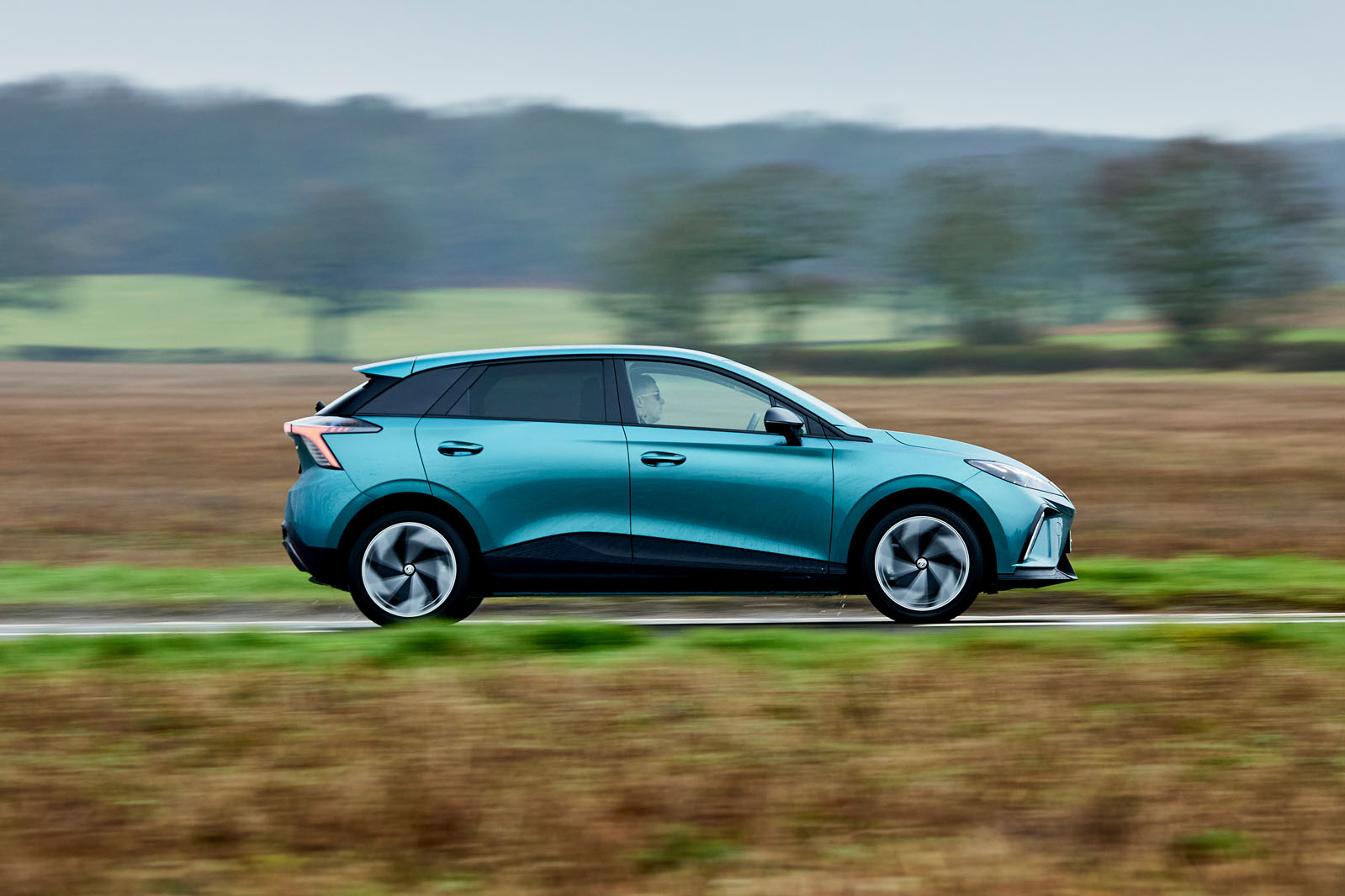 بررسی ام جی 4 تصویر 048