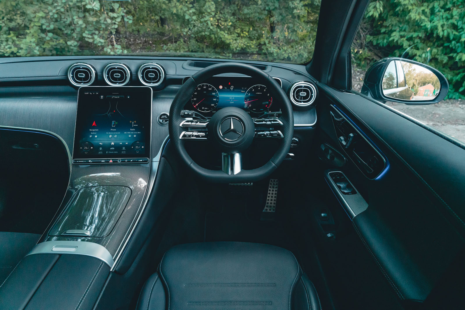 بررسی داشبورد مرسدس GLC 2023